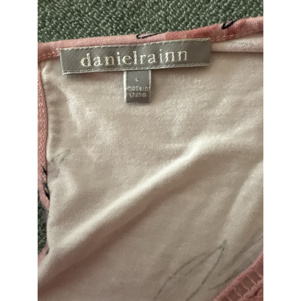 Daniel Rainn Pink Floral Crochet Lace Yoke Tank Top Sleeveless Size L Stitch Fix - Picture 2 of 6
